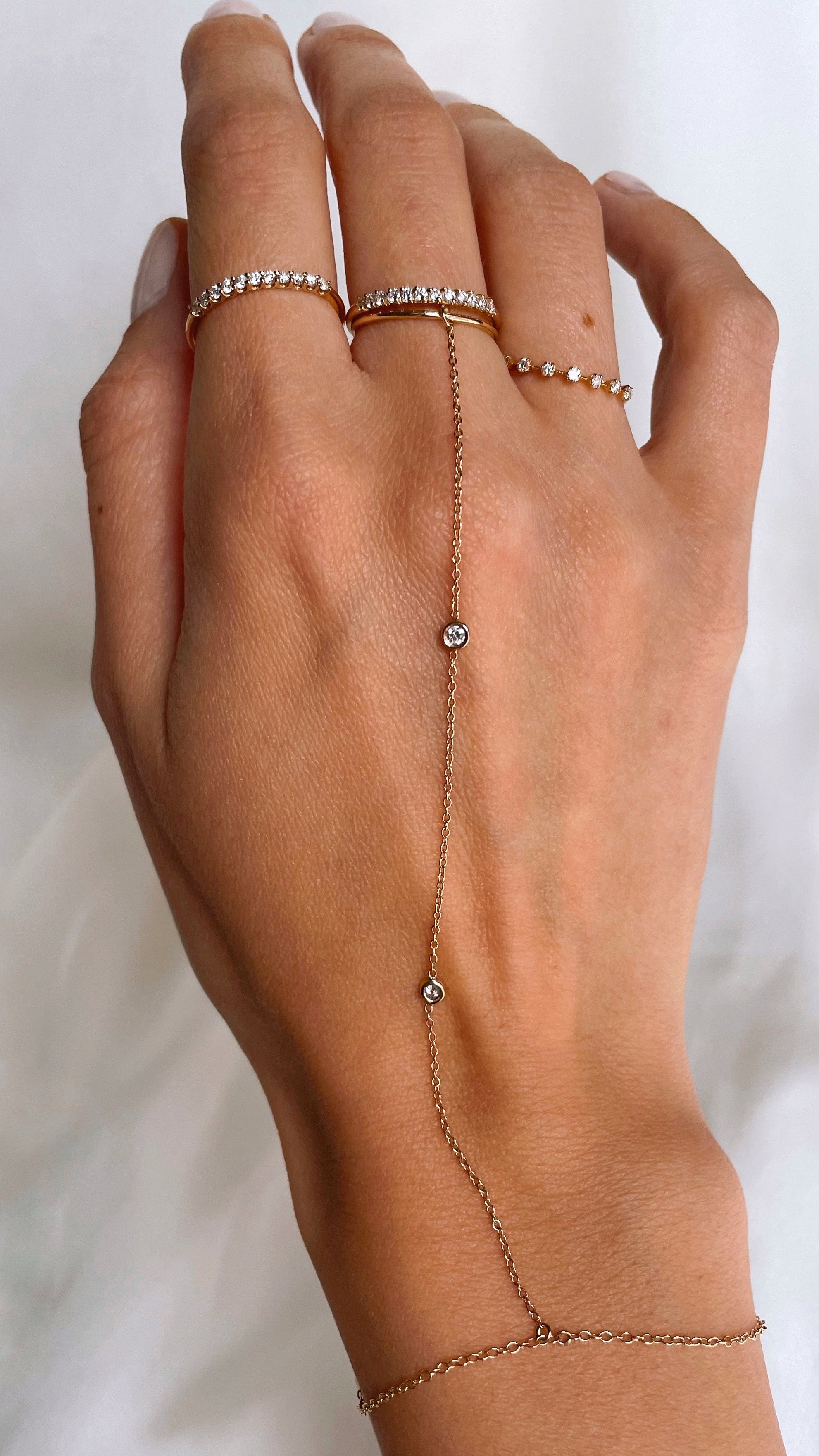 Amalia 14K Solid Gold Hand Chain – nostalgii jewelry